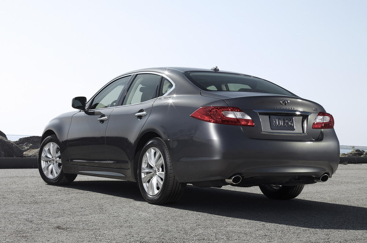 Infiniti M 's clever new tech