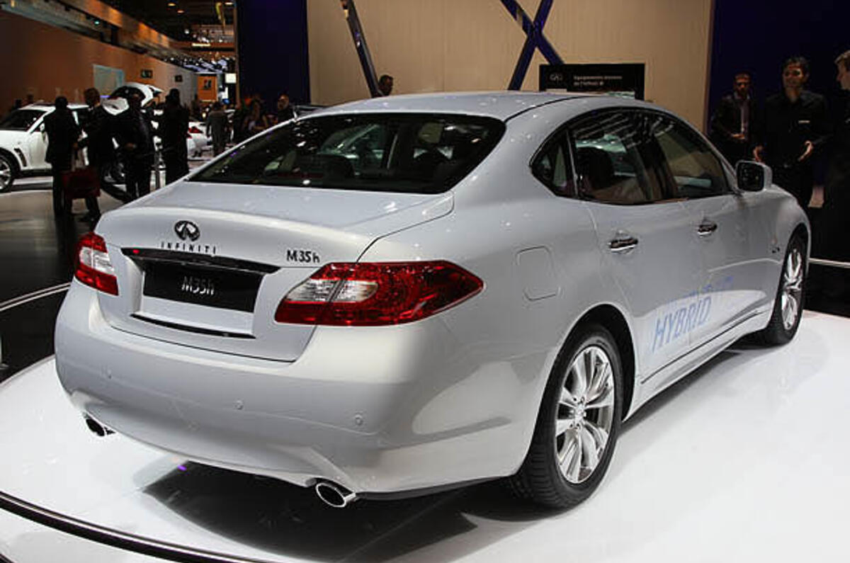 Paris motor show: Infiniti M hybrid