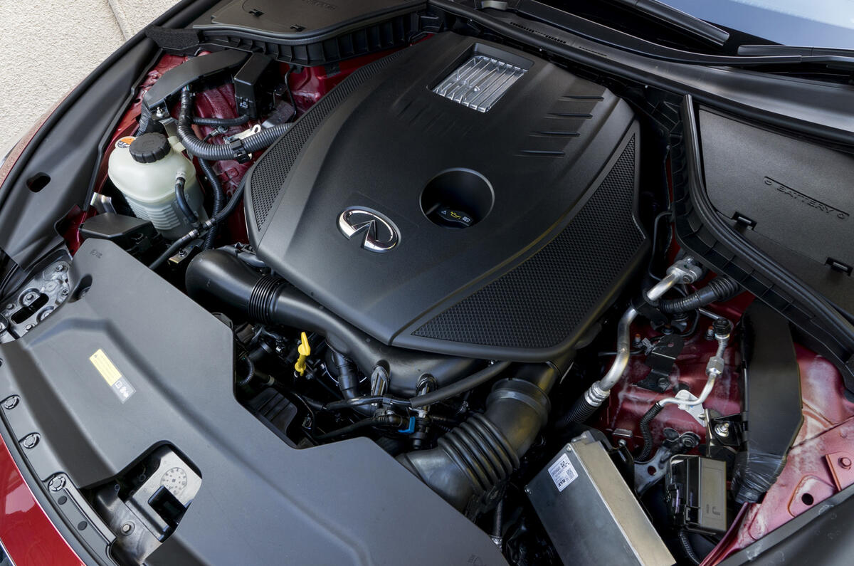 2.0-litre petrol Infiniti Q50 engine