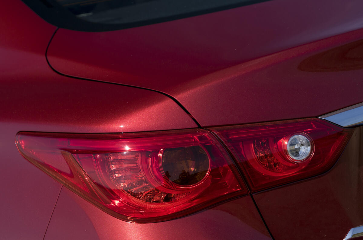 Infiniti Q50 rear lights