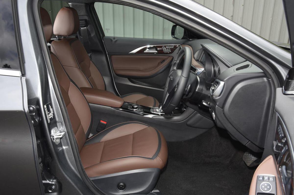 Infiniti QX30 interior