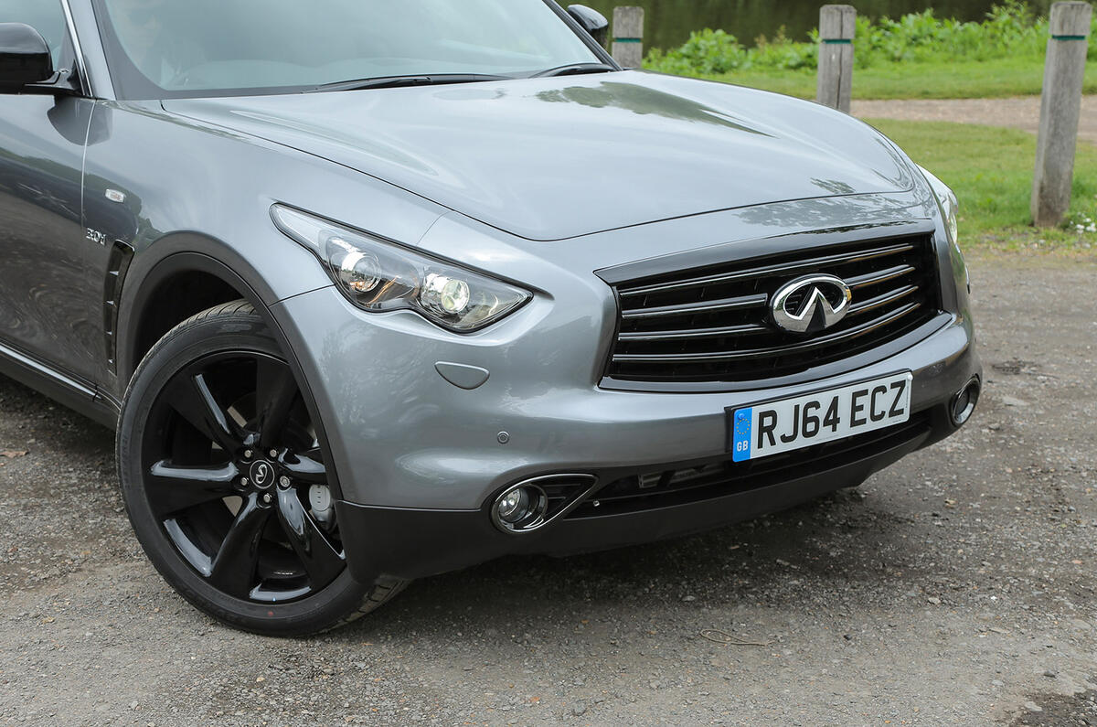 Infiniti QX70 front end