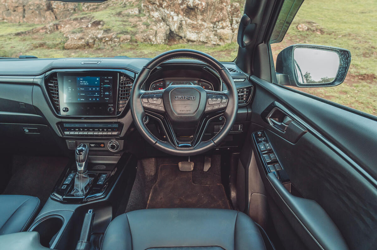 Isuzu D MAX AT35 Arctic Trucks=review 2025 013