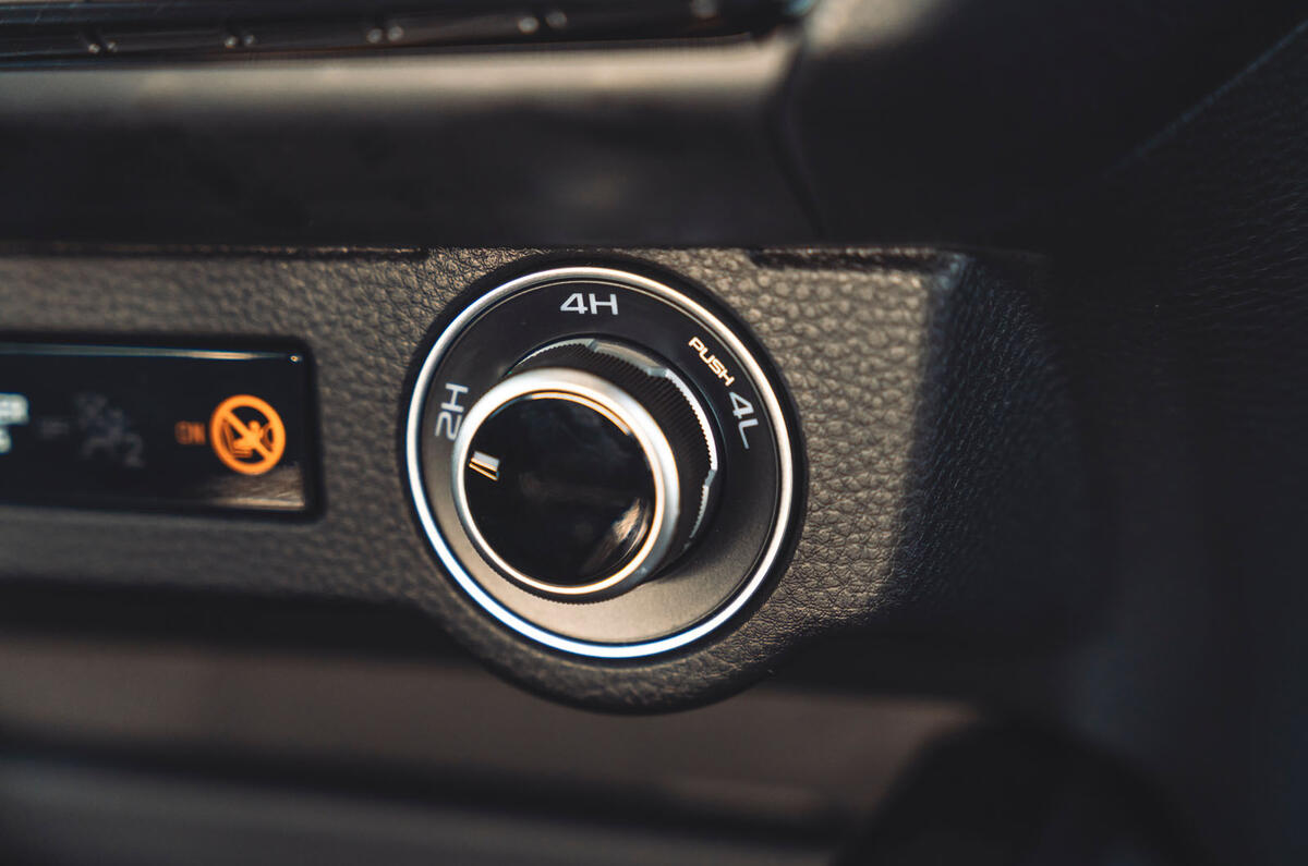 Isuzu D MAX AT35 Arctic Trucks=review 2025 019