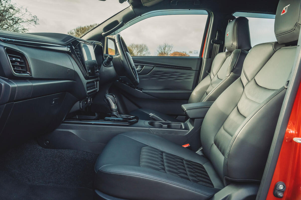 Isuzu D MAX AT35 Arctic Trucks=review 2025 024