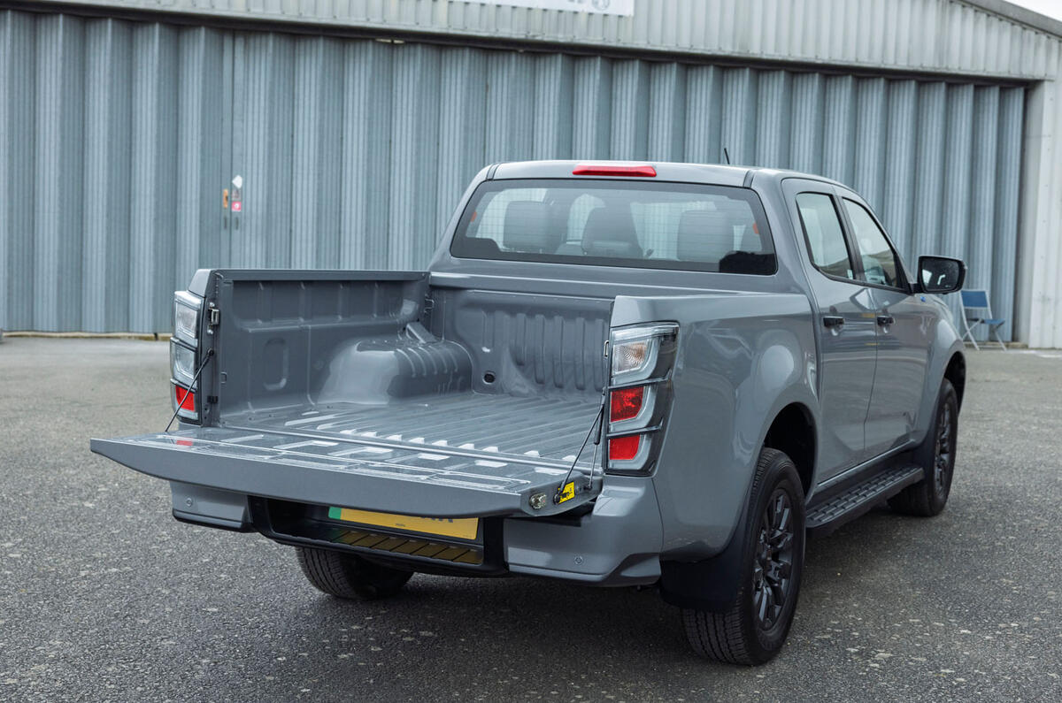 ISUZU D Max EV review 2026 003