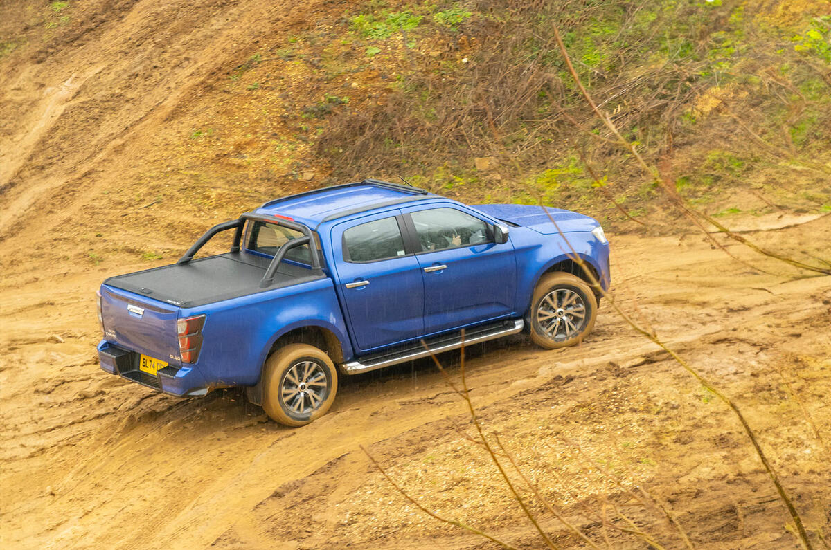 Isuzu D Max review 2025 003 panning Isuzu D Max review 2025 003 panning