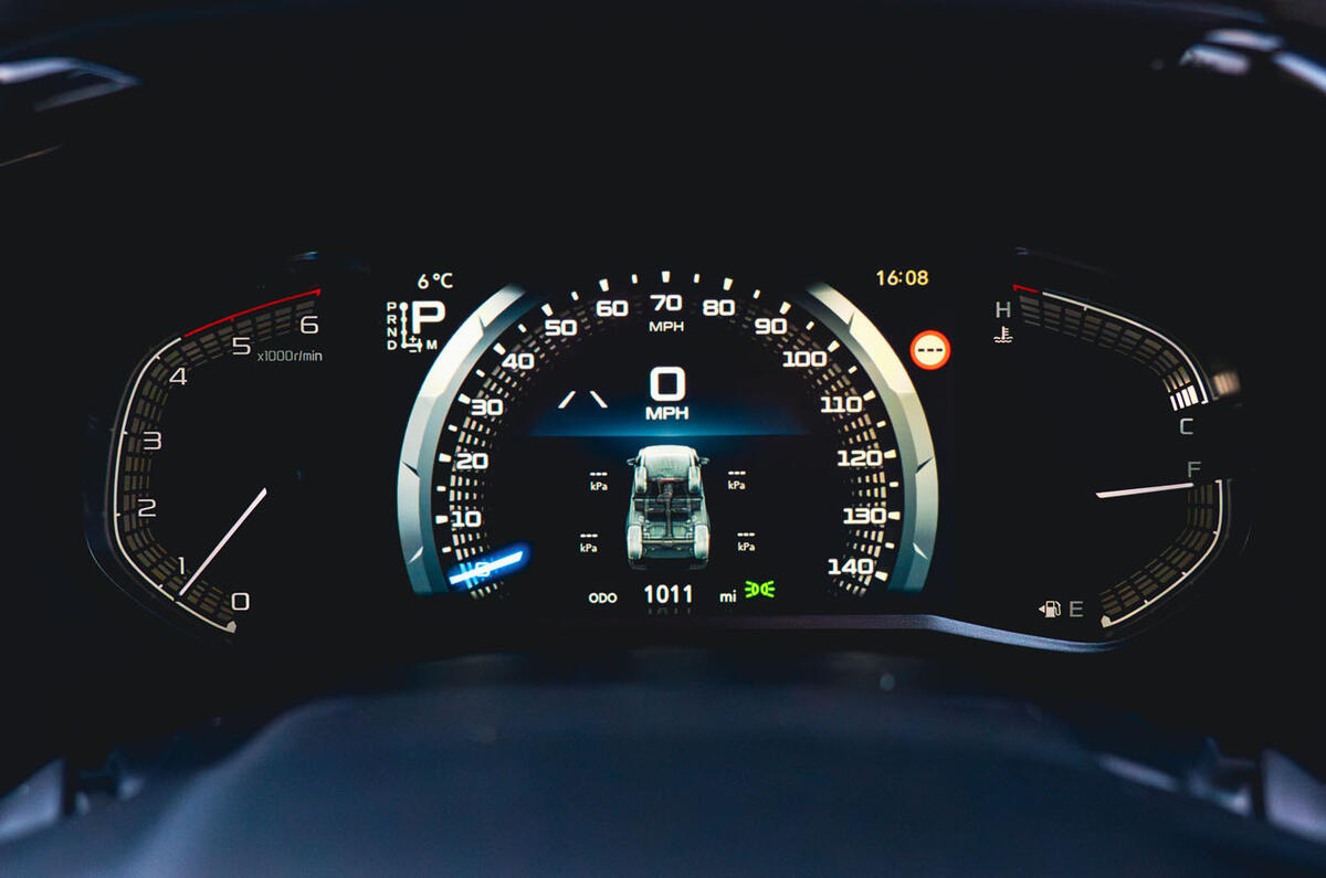 Isuzu D Max review 2025 007 dials Isuzu D Max review 2025 007 dials