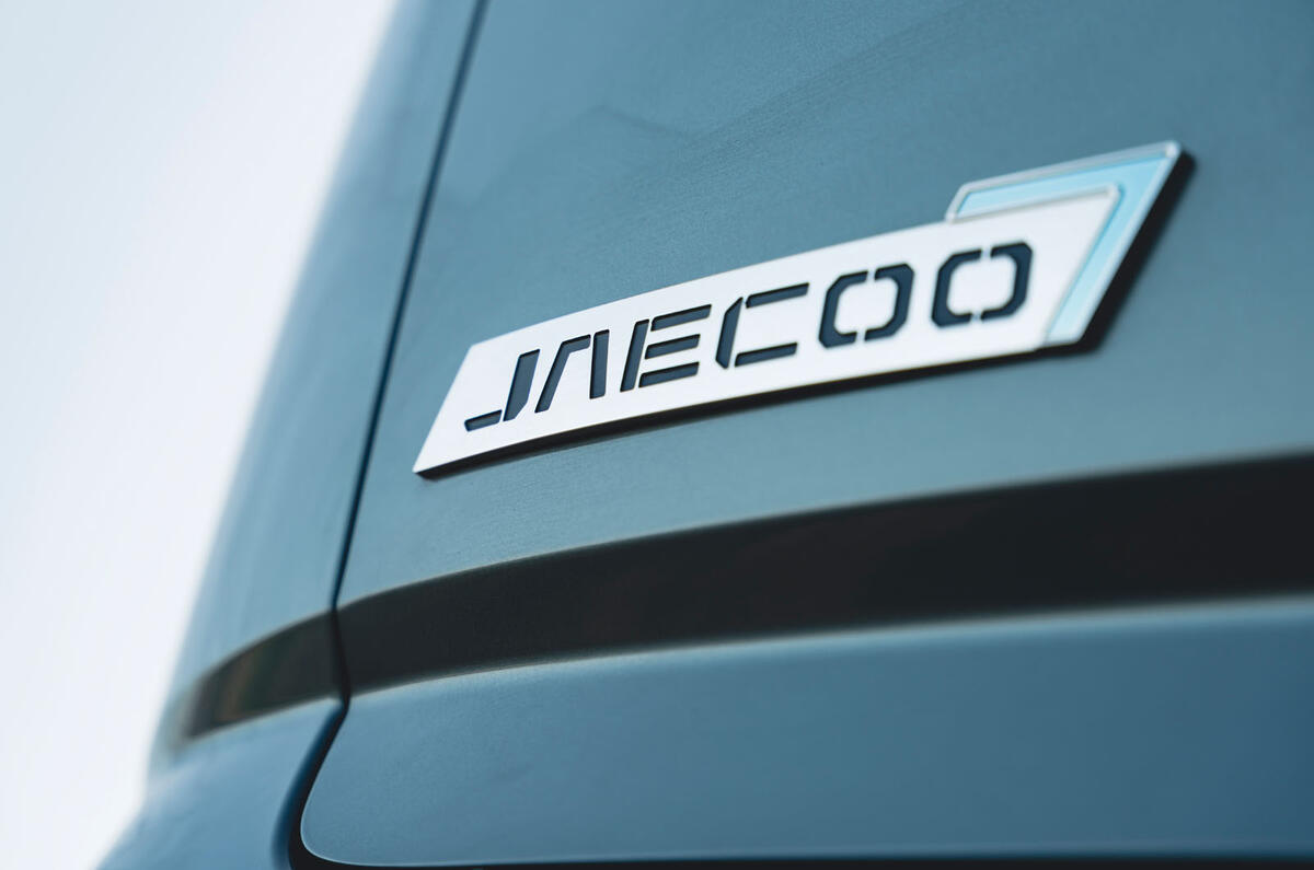 Jaecoo J7 RT 2025 Review badge 25