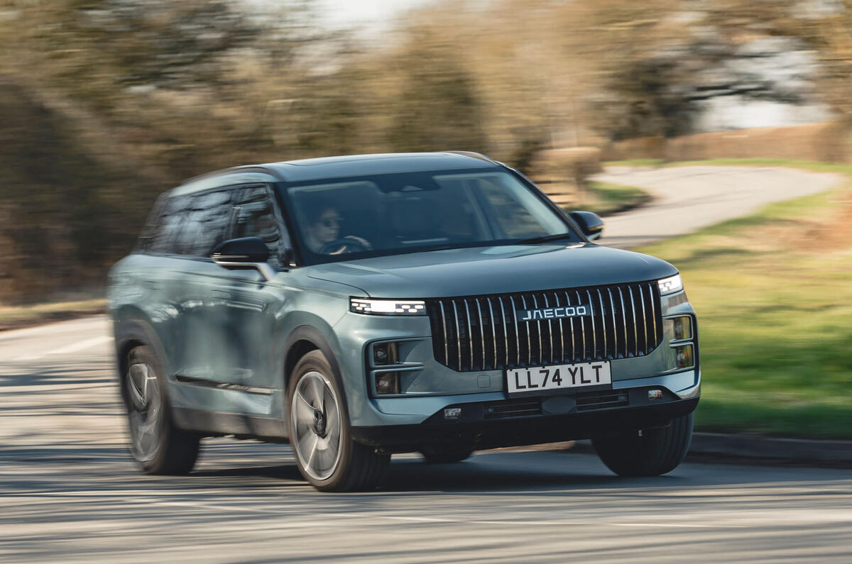 Jaecoo J7 RT 2025 Review front corner blur 41