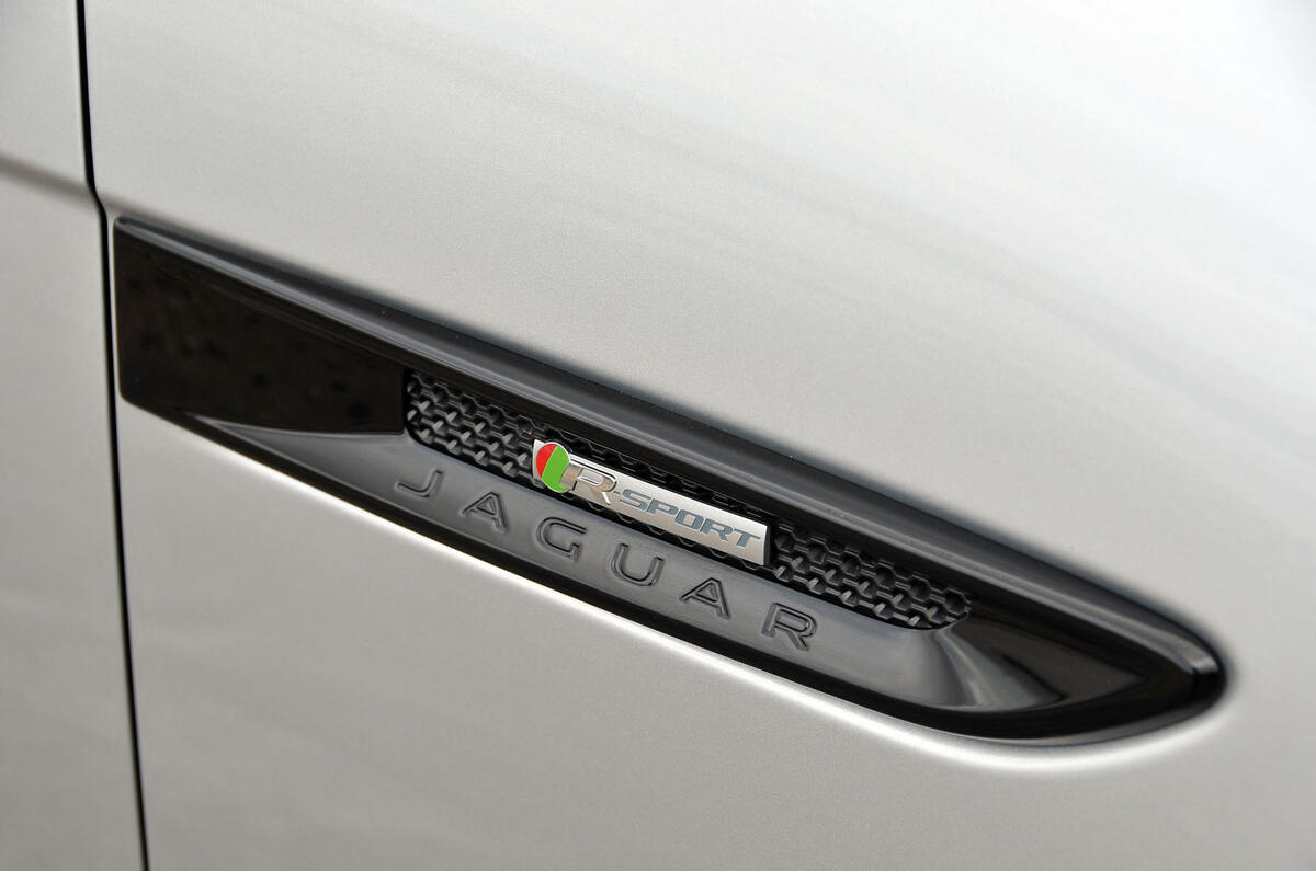 Jaguar F-Pace  2016 road test review side details