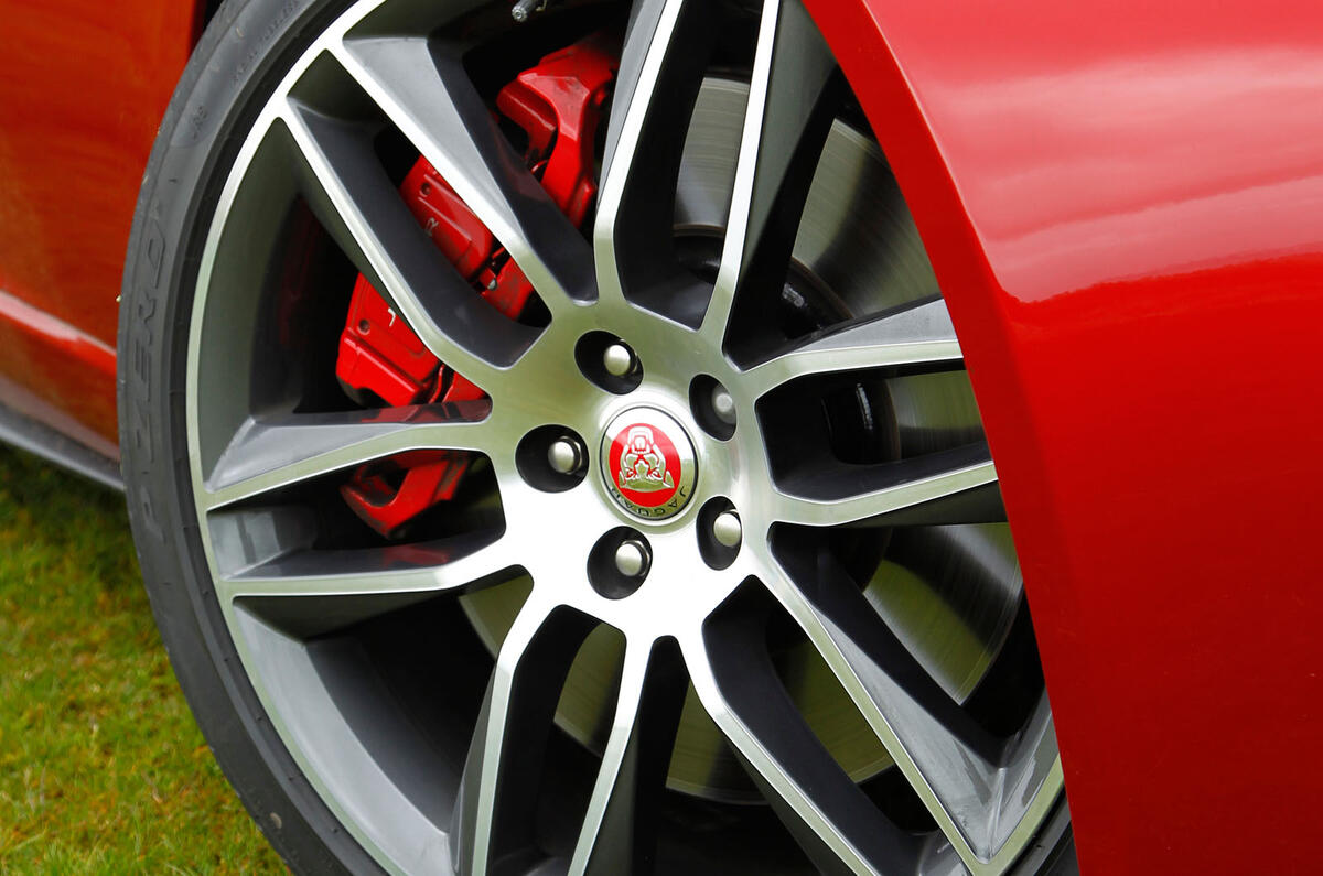 no title Comparison: new Jaguar F-type R coupe vs. Porsche 911 Turbo S