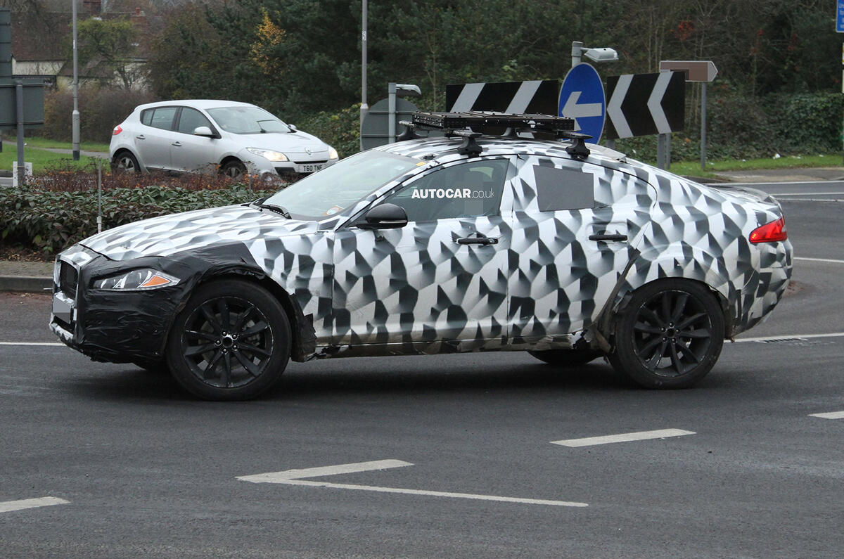no title Jaguar SUV spotted - latest pictures