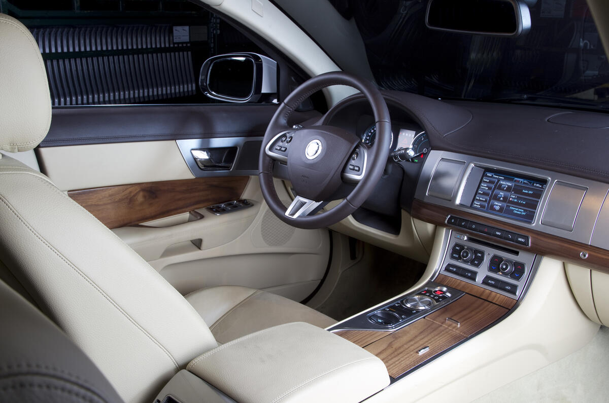 New York motor show: new Jaguar XF