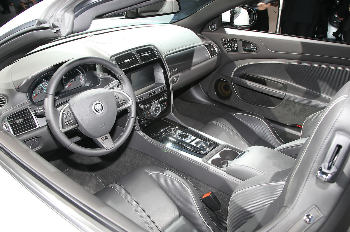 LA show: Jaguar XKR-S cabriolet