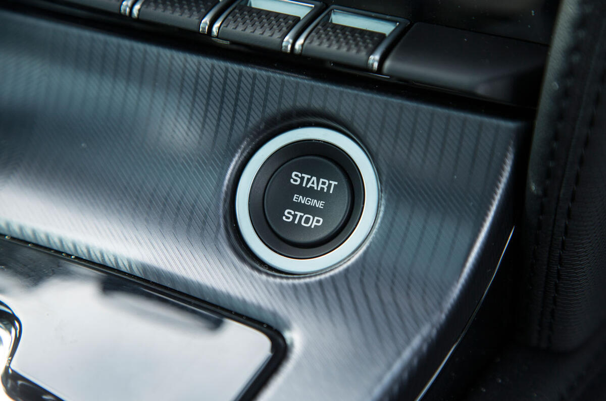 Jaguar F-Type 2.0 keyless ignition