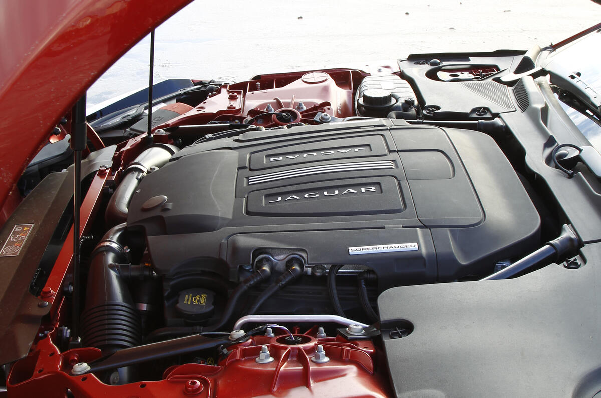 5.0-litre V8 F-Type R engine