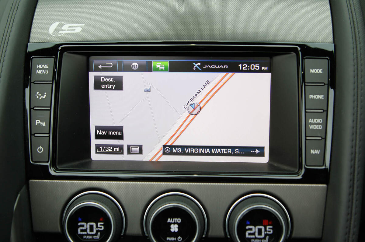 Jaguar F-Type infotainment system