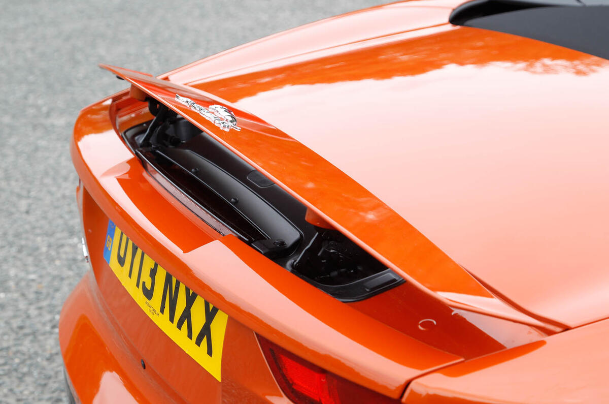 Best driver&#039;s cars 2013: Jaguar F-type