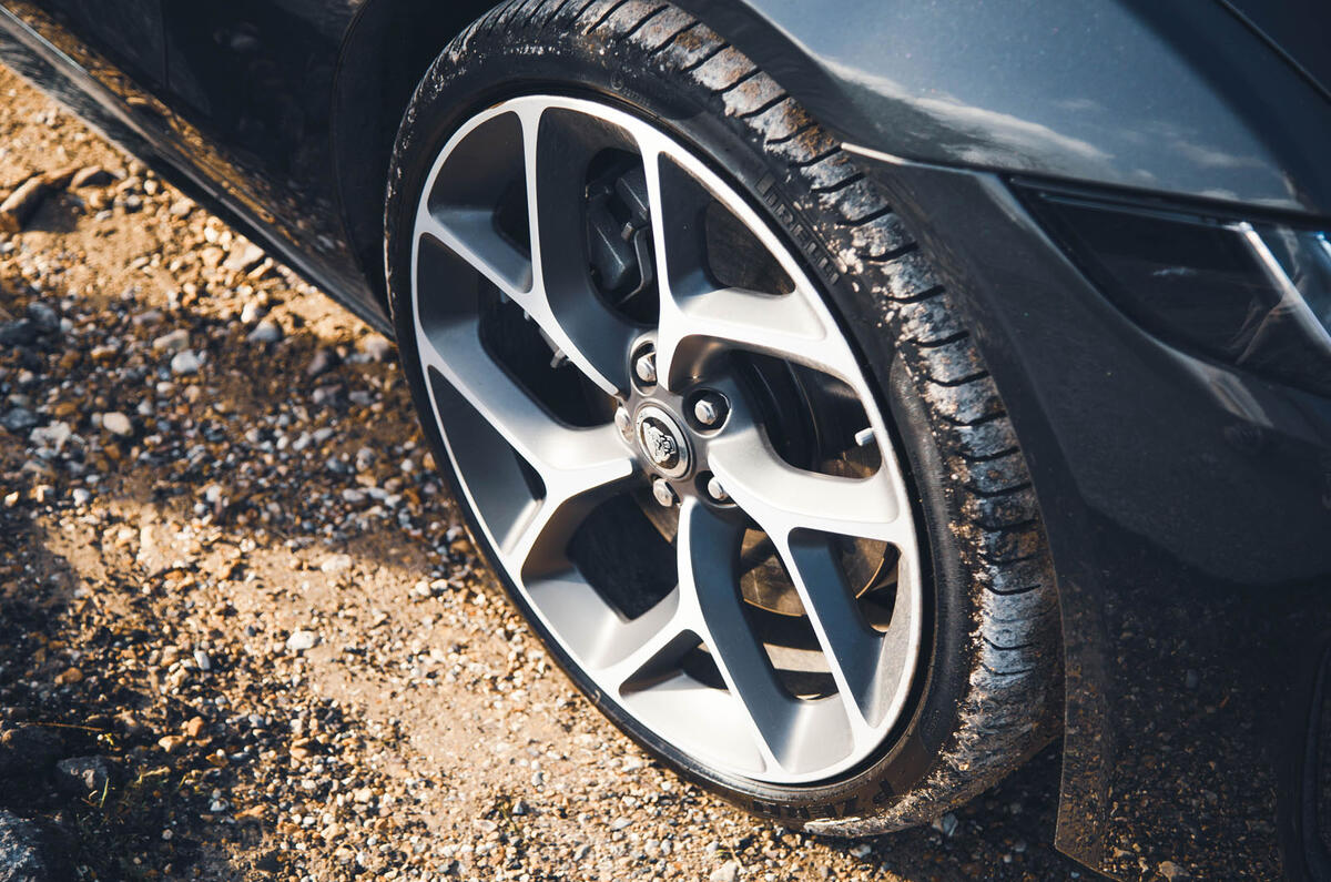 jaguar xe update review 2024 07 wheel