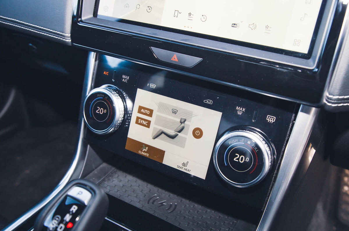 jaguar xe update review 2024 15 hvac