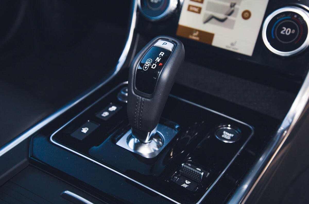 jaguar xe update review 2024 16 gear selector