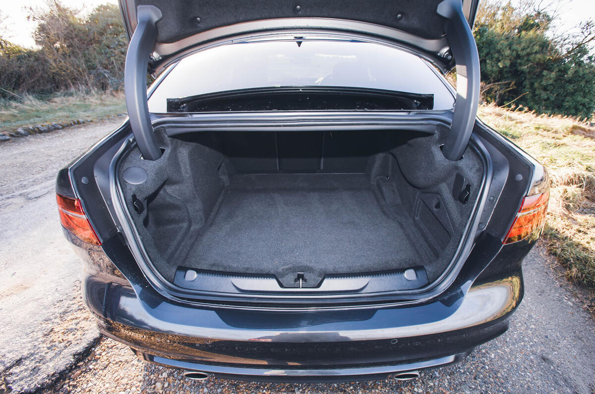 jaguar xe update review 2024 17 boot