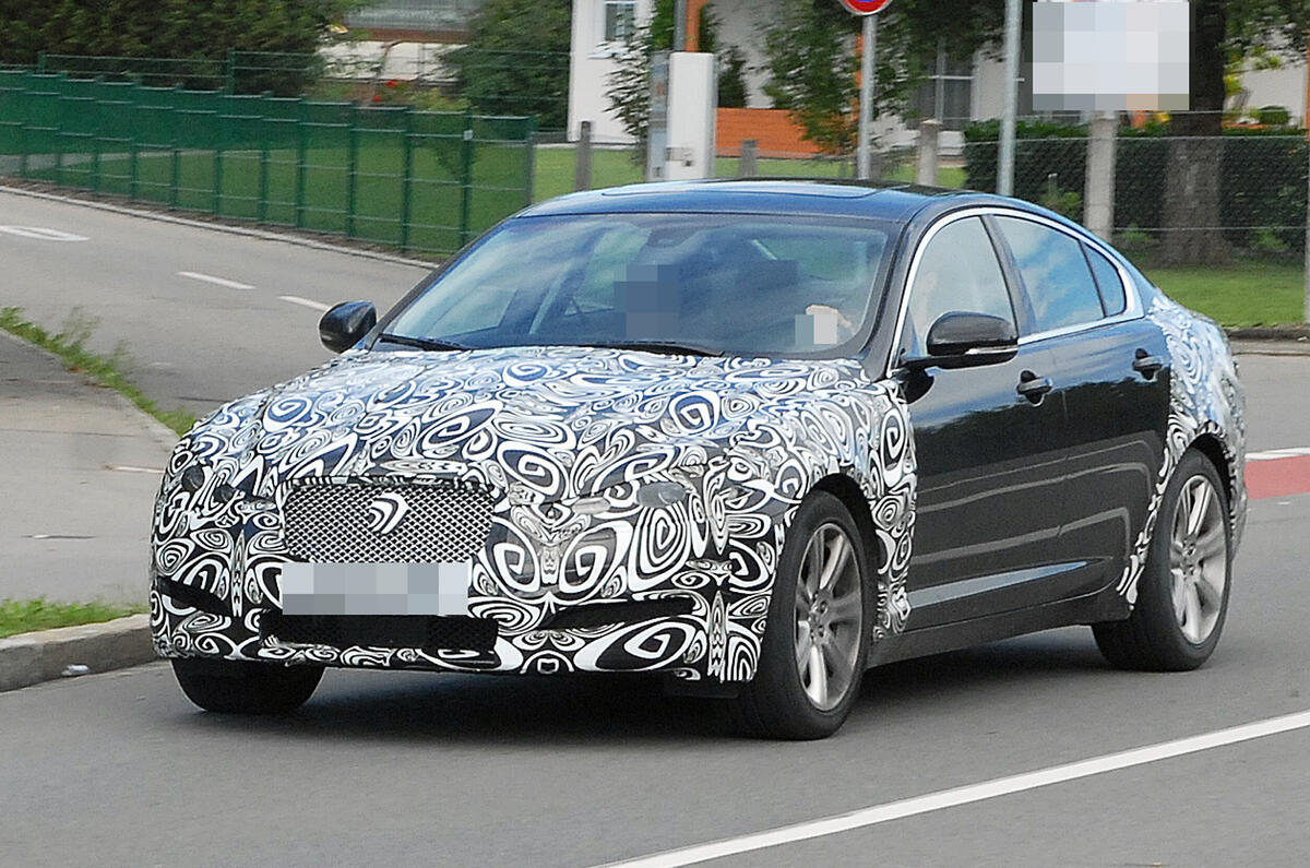 Jaguar XF facelift - first pics