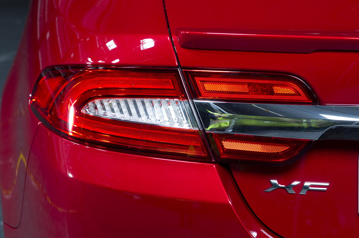 New York motor show: new Jaguar XF