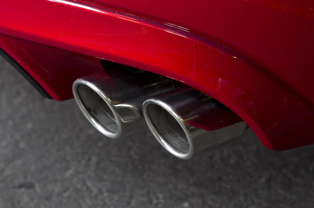 New York motor show: new Jaguar XF