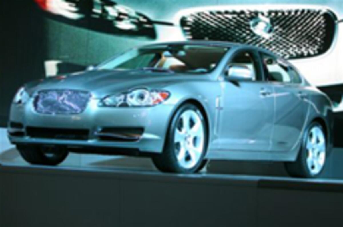 Jaguar XF scoops What Car? gong