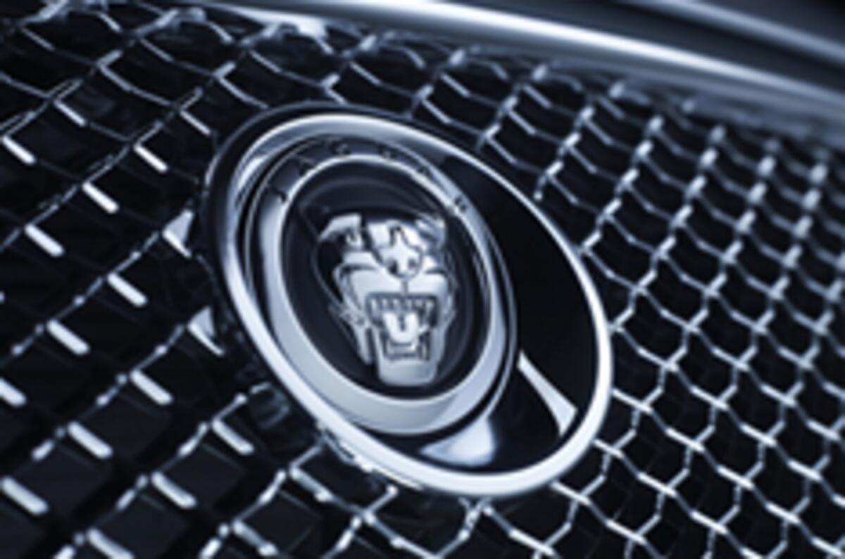 Union backs Tata in bid for Jaguar