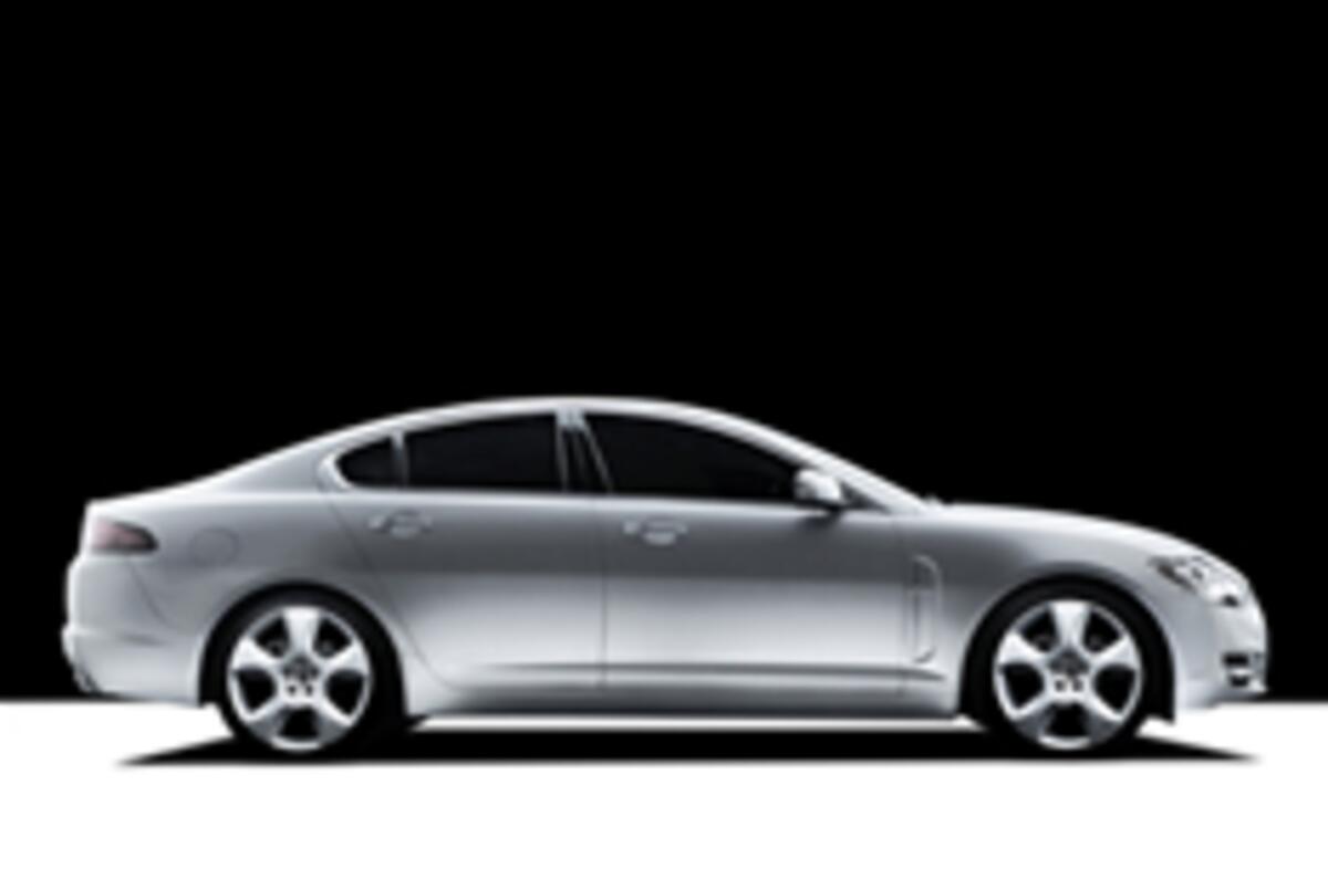 Jaguar considers cheaper, low-C02 XF
