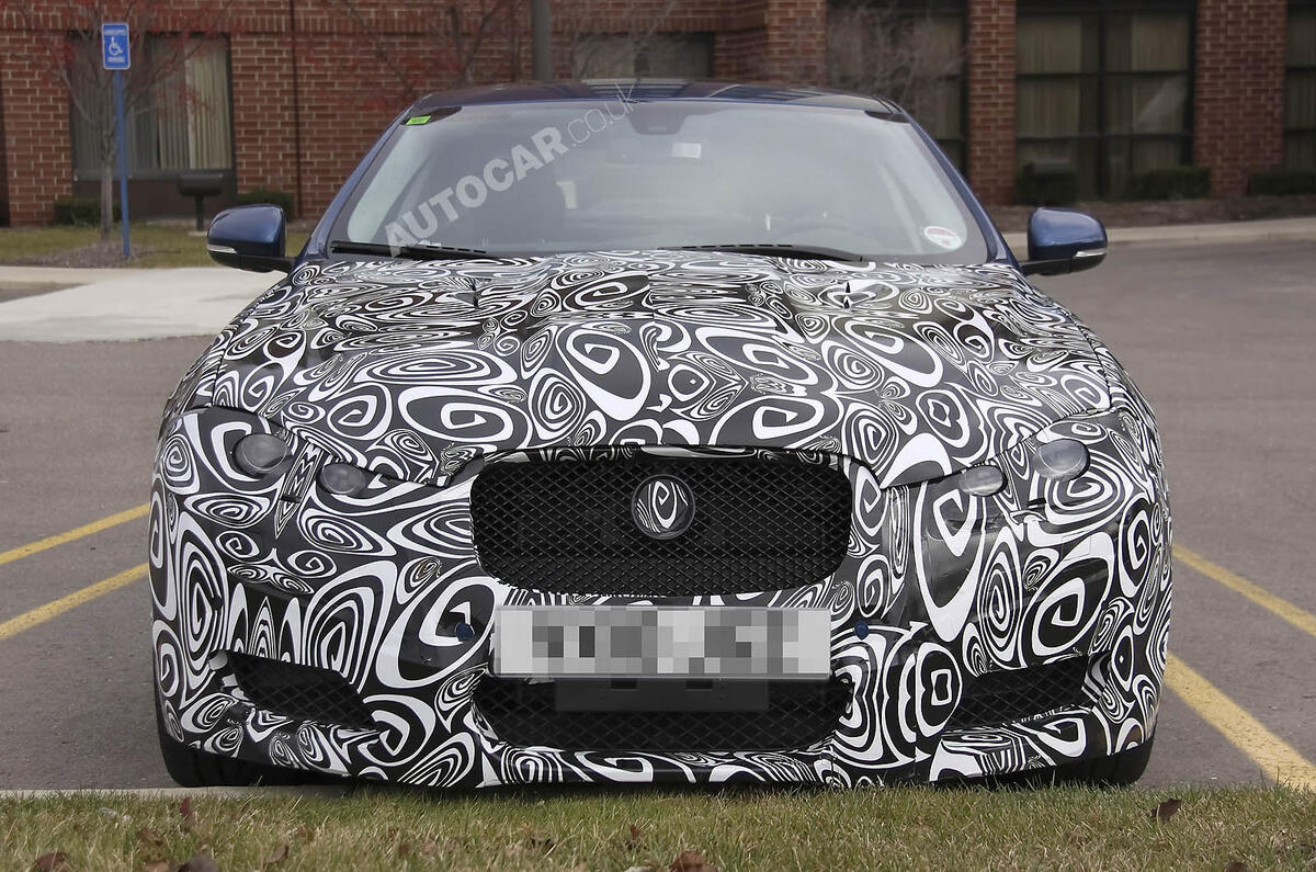 Jaguar XFR facelift - first pics