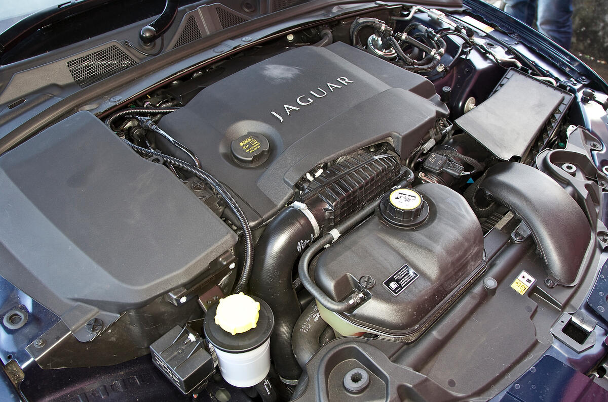 Twin-turbo 3.0-litre Jaguar XF Sportbrake diesel engine