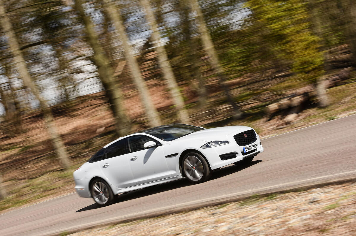 Jaguar XJ cornering