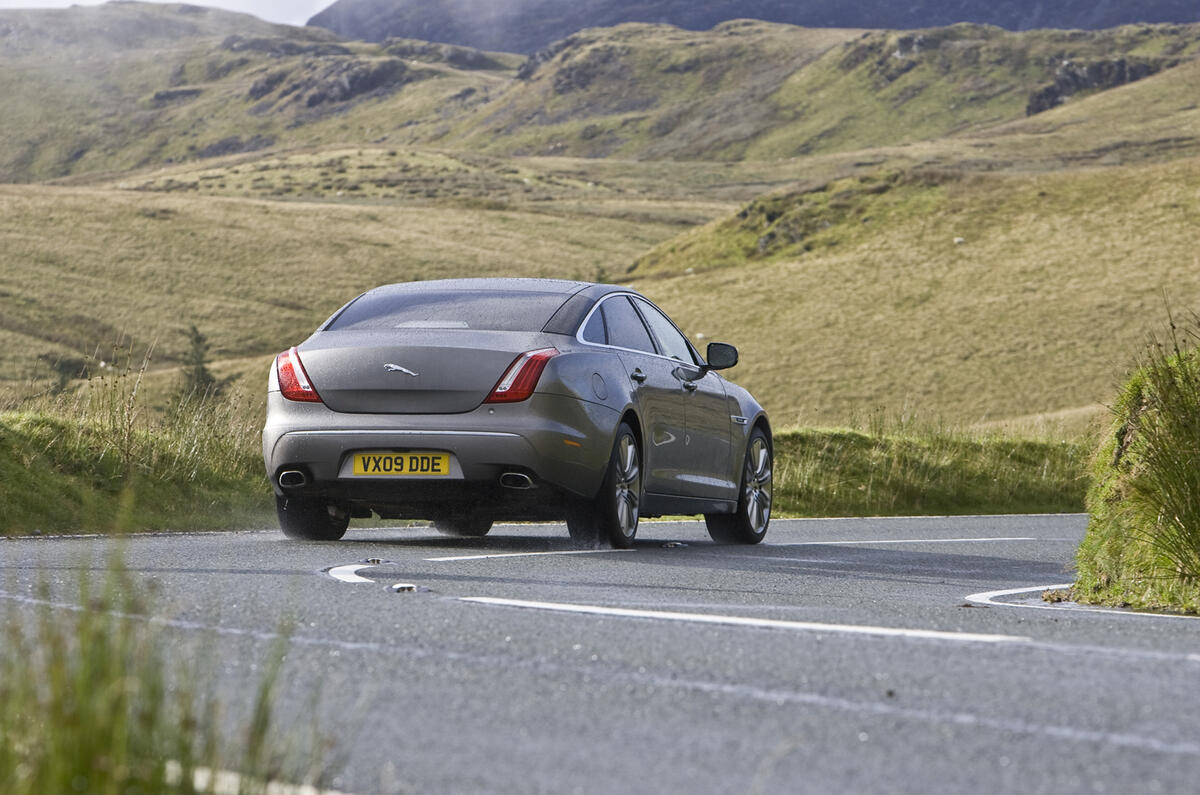 New Jaguar XJ 'on schedule'