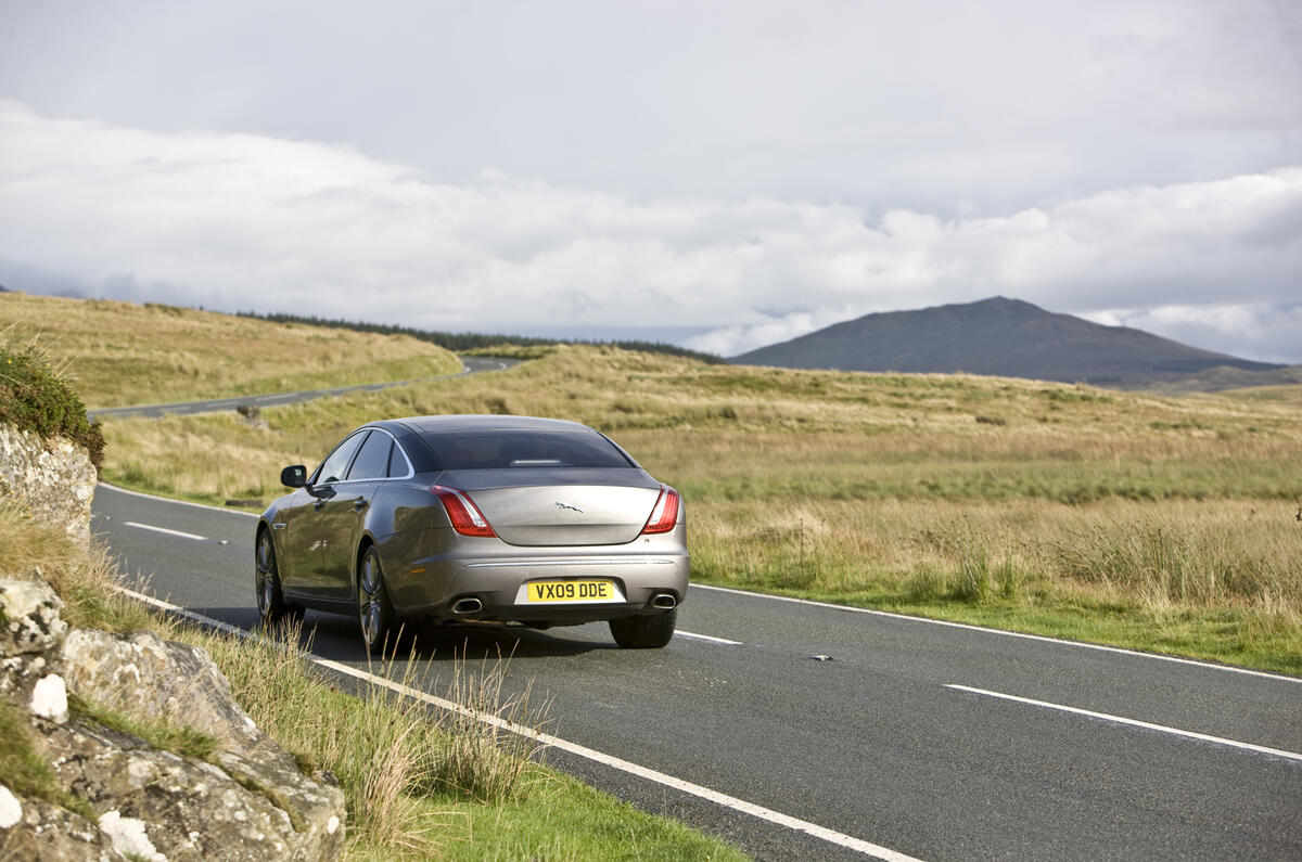 New Jaguar XJ 'on schedule'