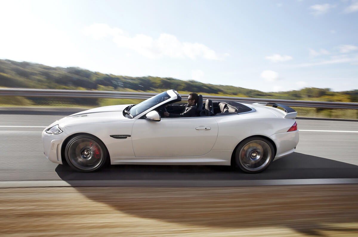 LA show: Jaguar XKR-S cabriolet