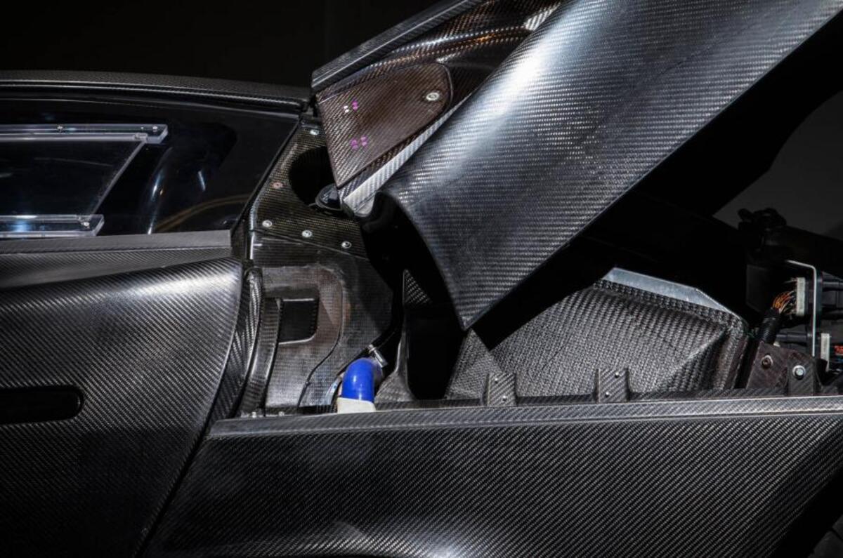 Jaguar C-X75 carbonfibre body panels