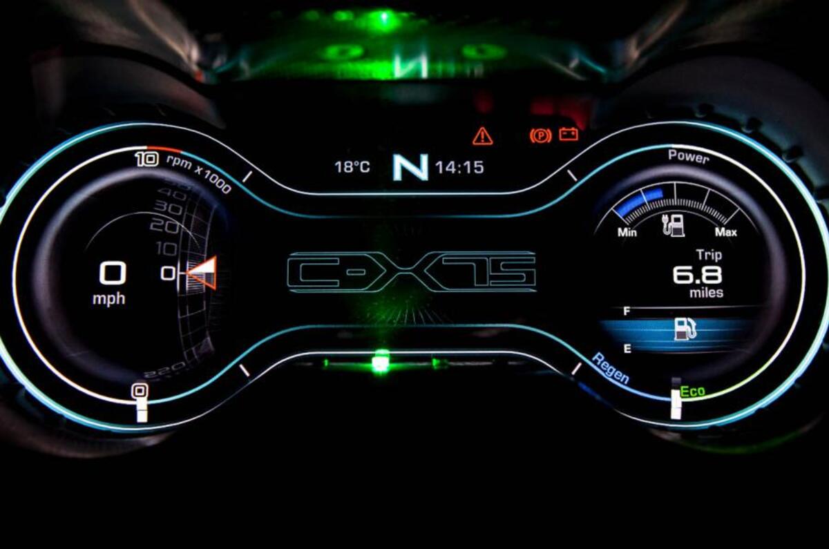 Jaguar C-X75 eco digital display