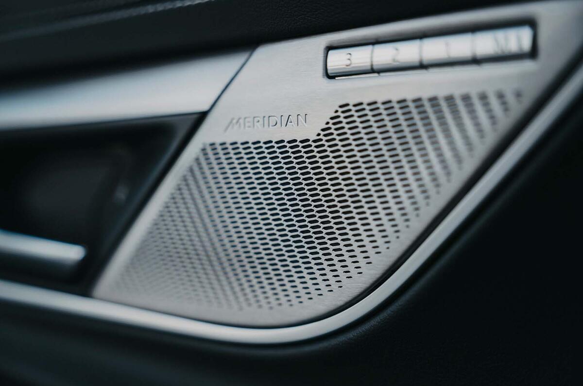 Jaguar XF grille de haut-parleur