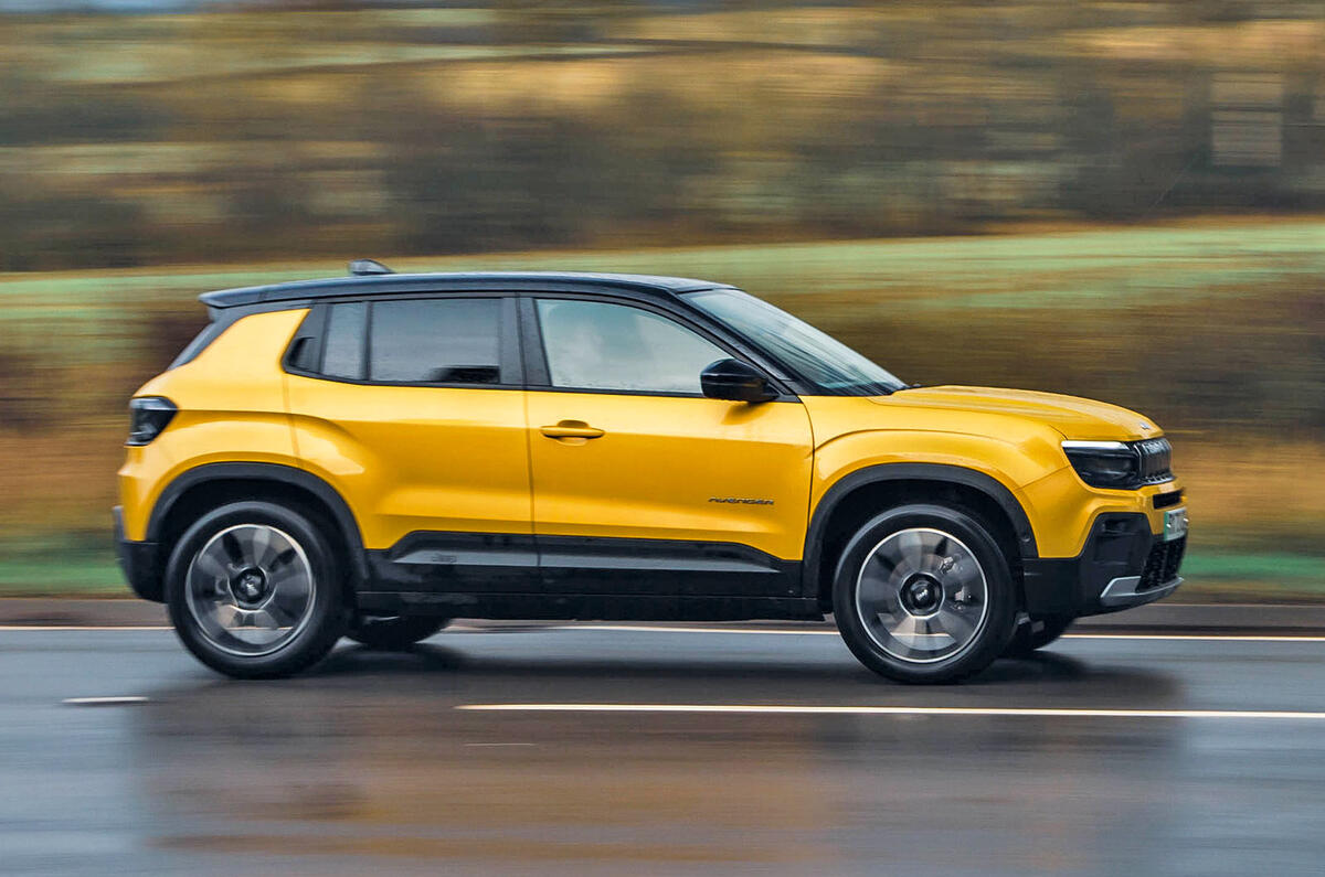 jeep avenger review 2024 02 panning side jeep avenger review 2024 02 panning side