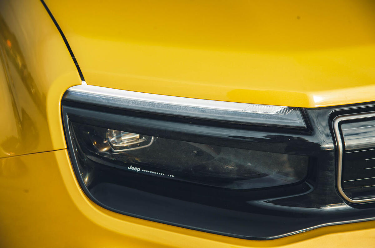 jeep avenger review 2024 05 headlight jeep avenger review 2024 05 headlight