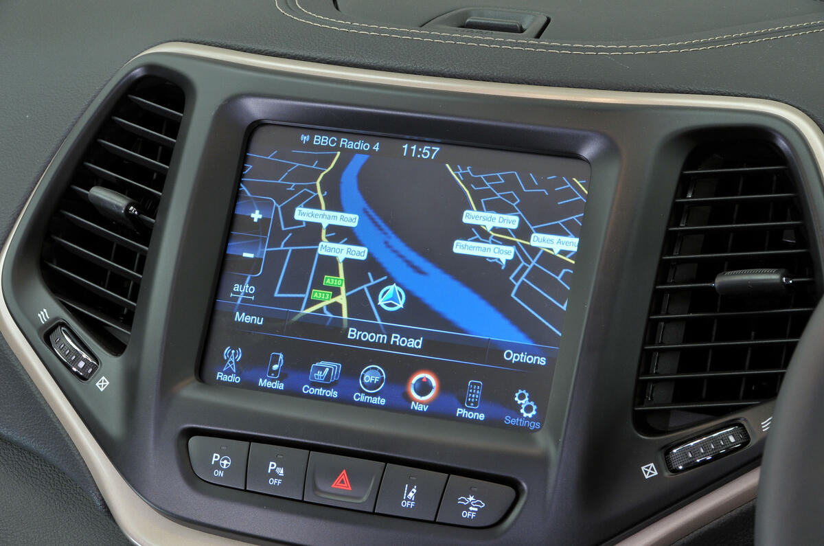 Jeep Cherokee infotainment system