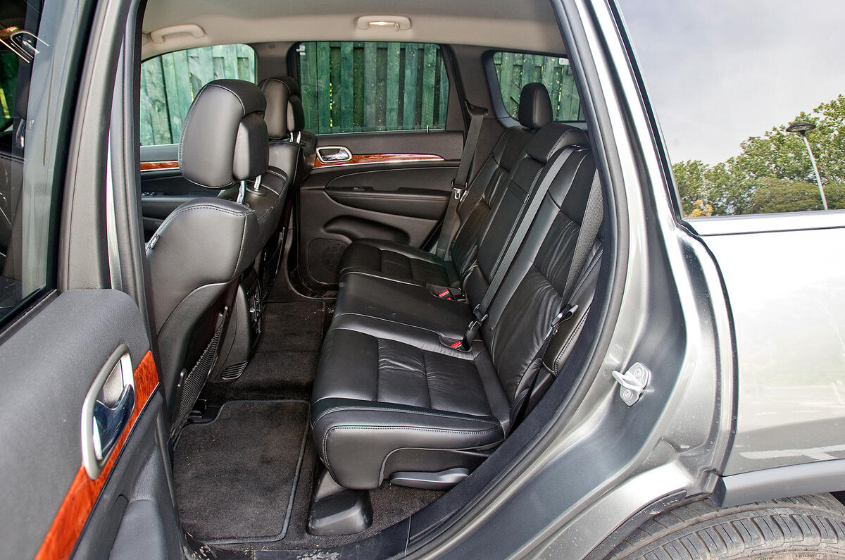 Jeep Grand Cherokee rear seats