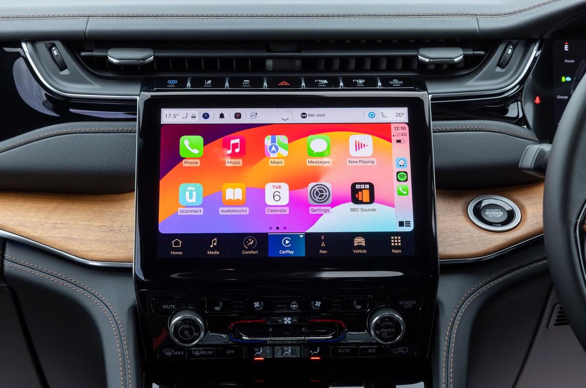 jeep grand cherokee review 2024 10 carplay jeep grand cherokee review 2024 10 carplay