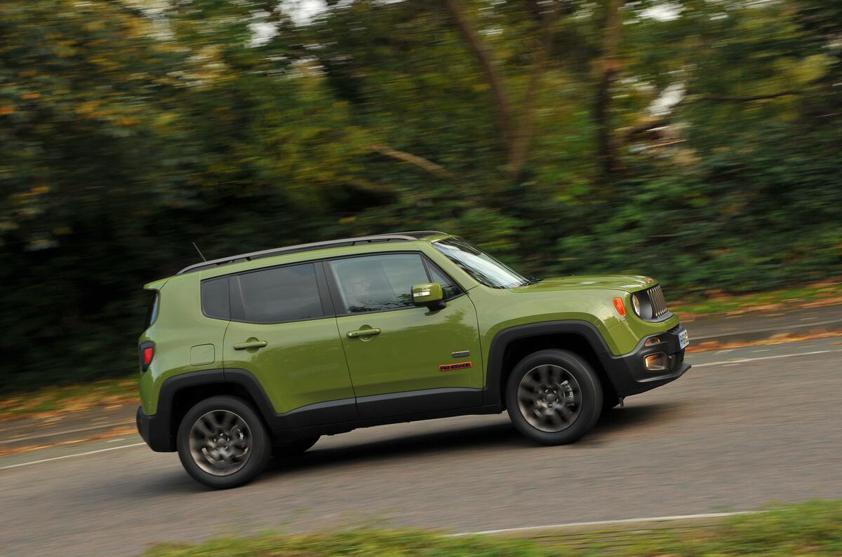 Jeep Side Steps >> Jeep Renegade Review (2017) | Autocar Jeep Side Steps >> Jeep Renegade Review (2017) | Autocar