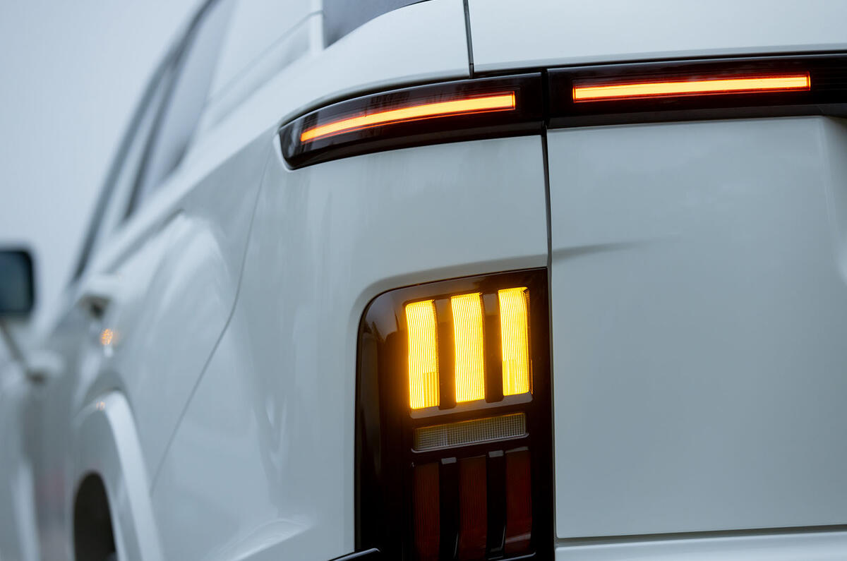 KGM Actyon review 2025008 lights