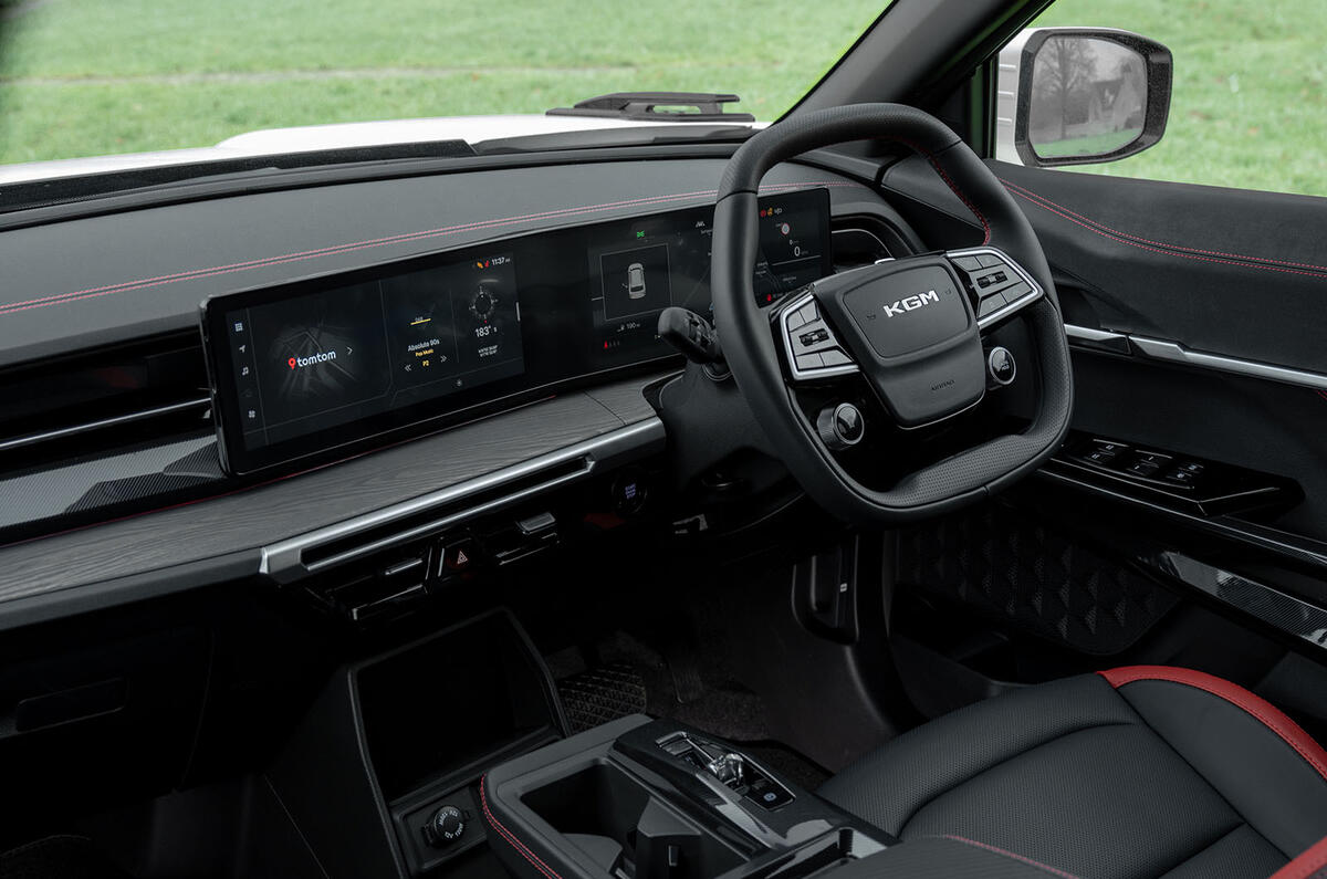 KGM Actyon review 2025009 dash